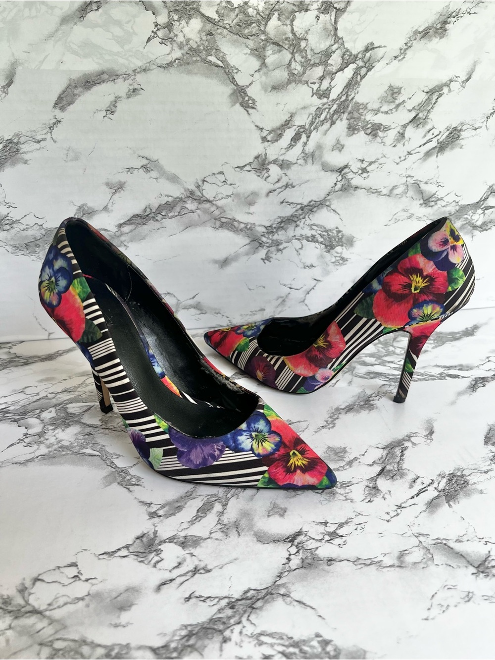Aldo Cassedy Floral Red Black Pointed Toe Stilleto High Heel Pimps 8.5 Party